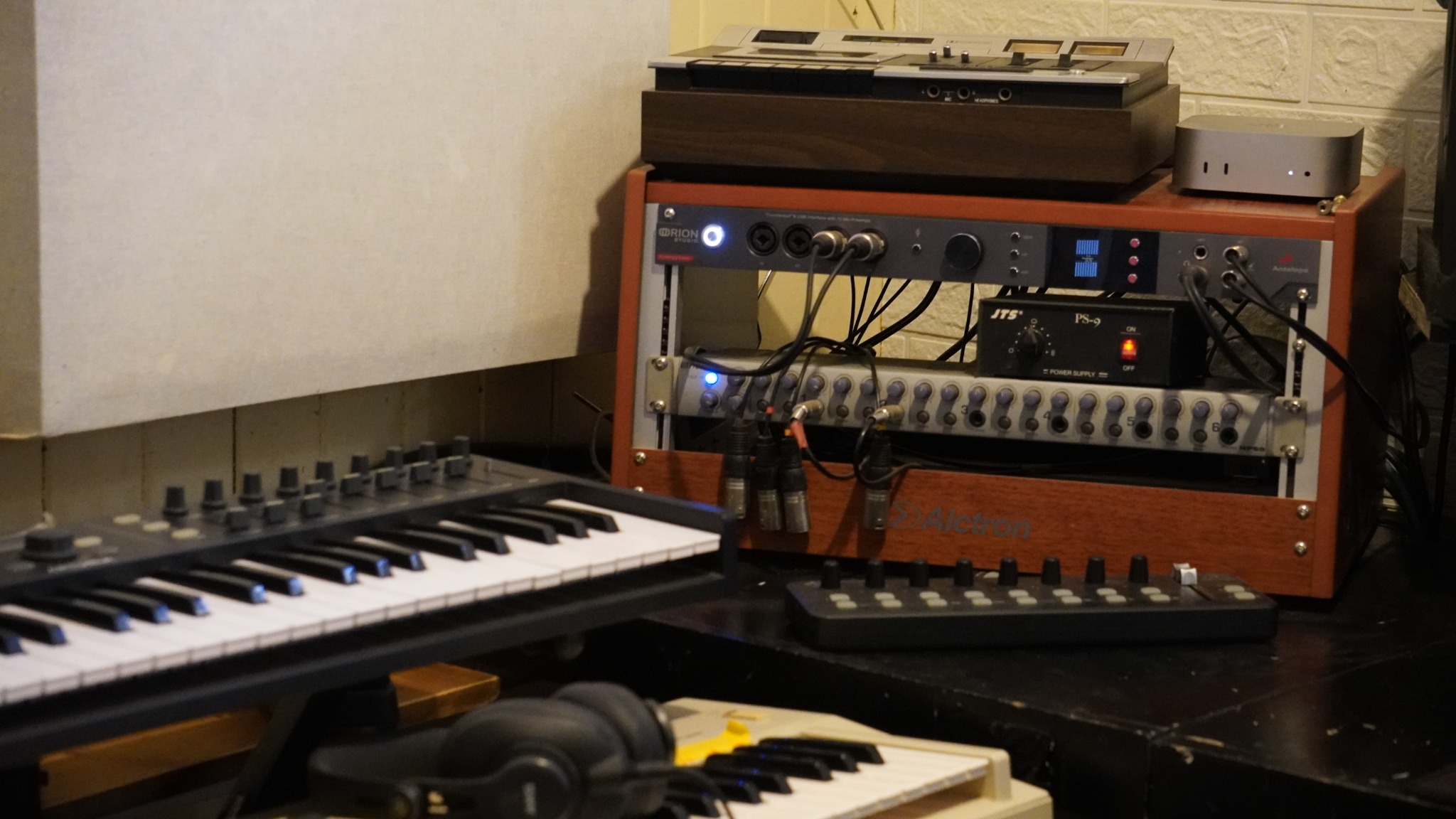 Interfaz Antelope Orion y equipamiento del estudio